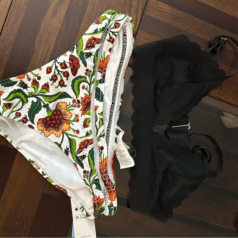 Bundle, Black and Floral Women's Bikini Set - Picture 8 of 8
